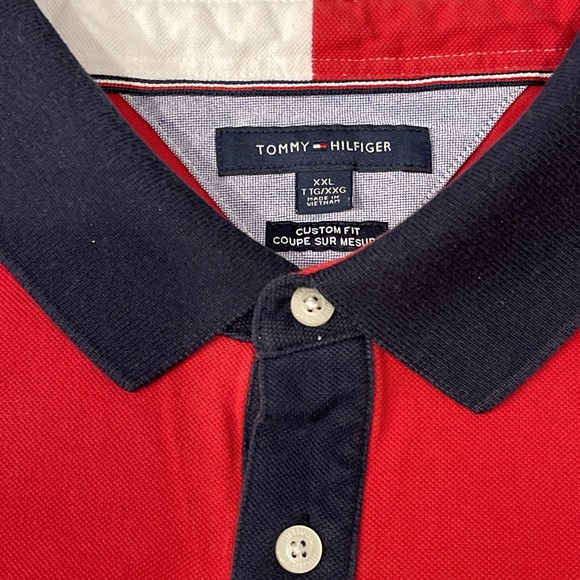 Tommy Hilfiger Polo Shirt Mens XXL Custom Fit Red Blue Flag Across The Chest - Picture 3 of 6